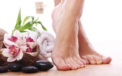 How and how to treat the mushroom on your leg nails